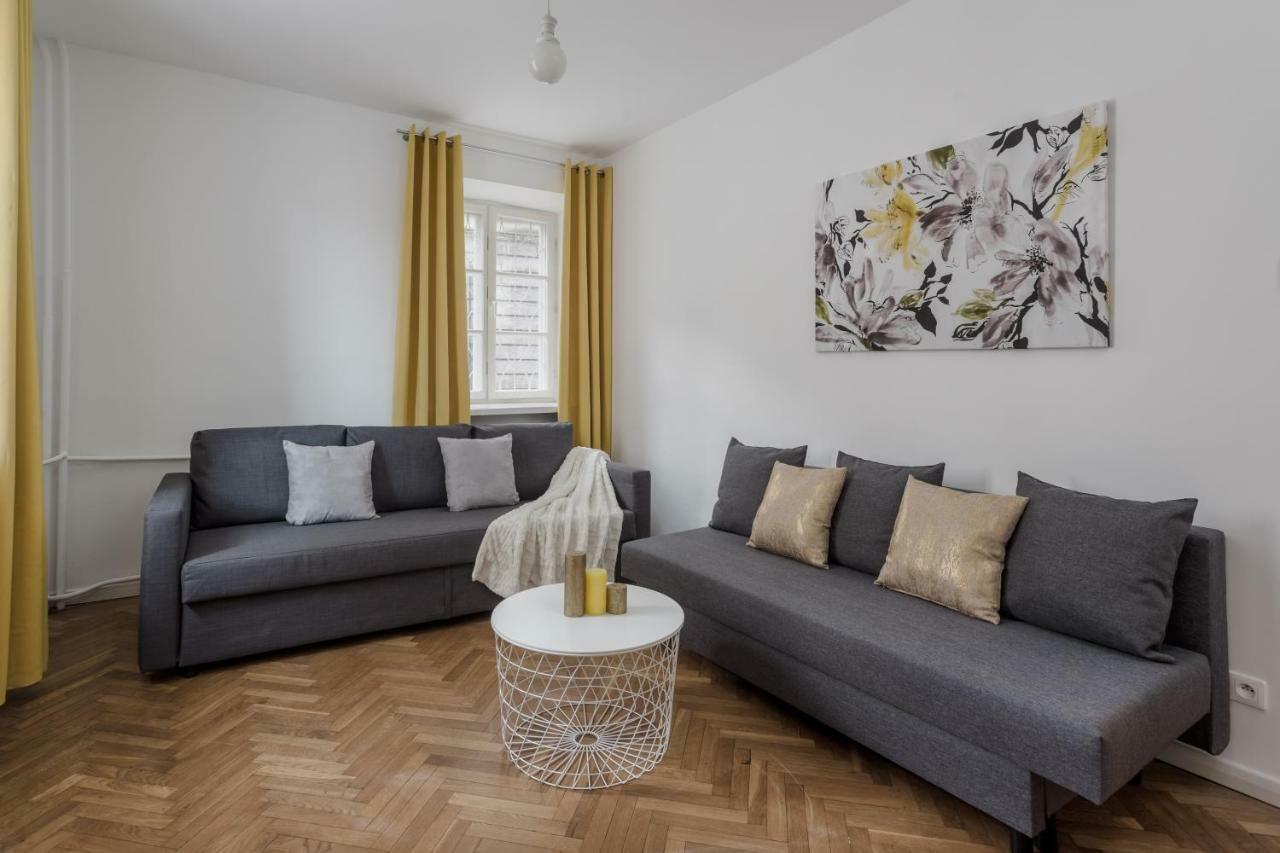 ורשה Chill Apartments Brzozowa Old Town מראה חיצוני תמונה